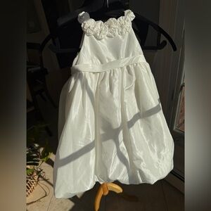NWT David’s Bridal ivory flower dress size 3